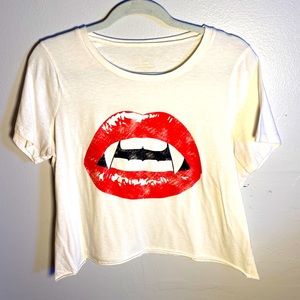 Vampire tee